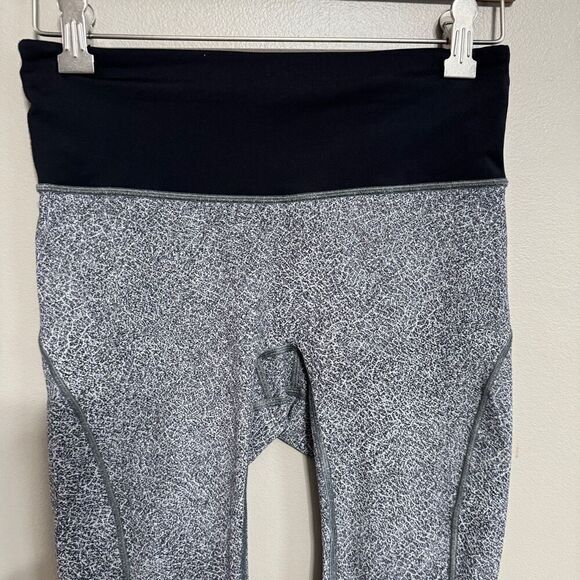 Lululemon Run The Day Crop *23" size 6 - Picture 4 of 7